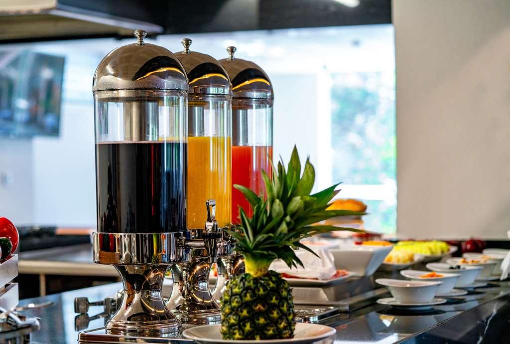 Galeria Plaza San Jeronimo Hotel Mexikóváros Étterem fotó Juice dispensers